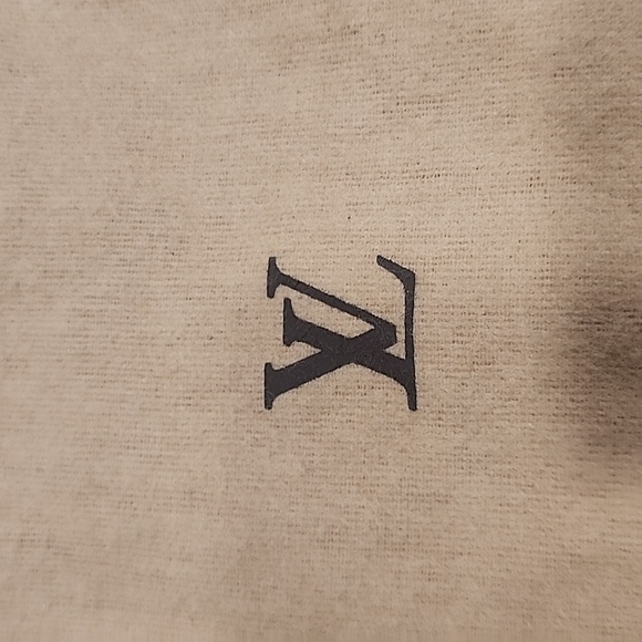 Authentic Louis Vuitton Medium Fold Over Dust Bag - Picture 4 of 9